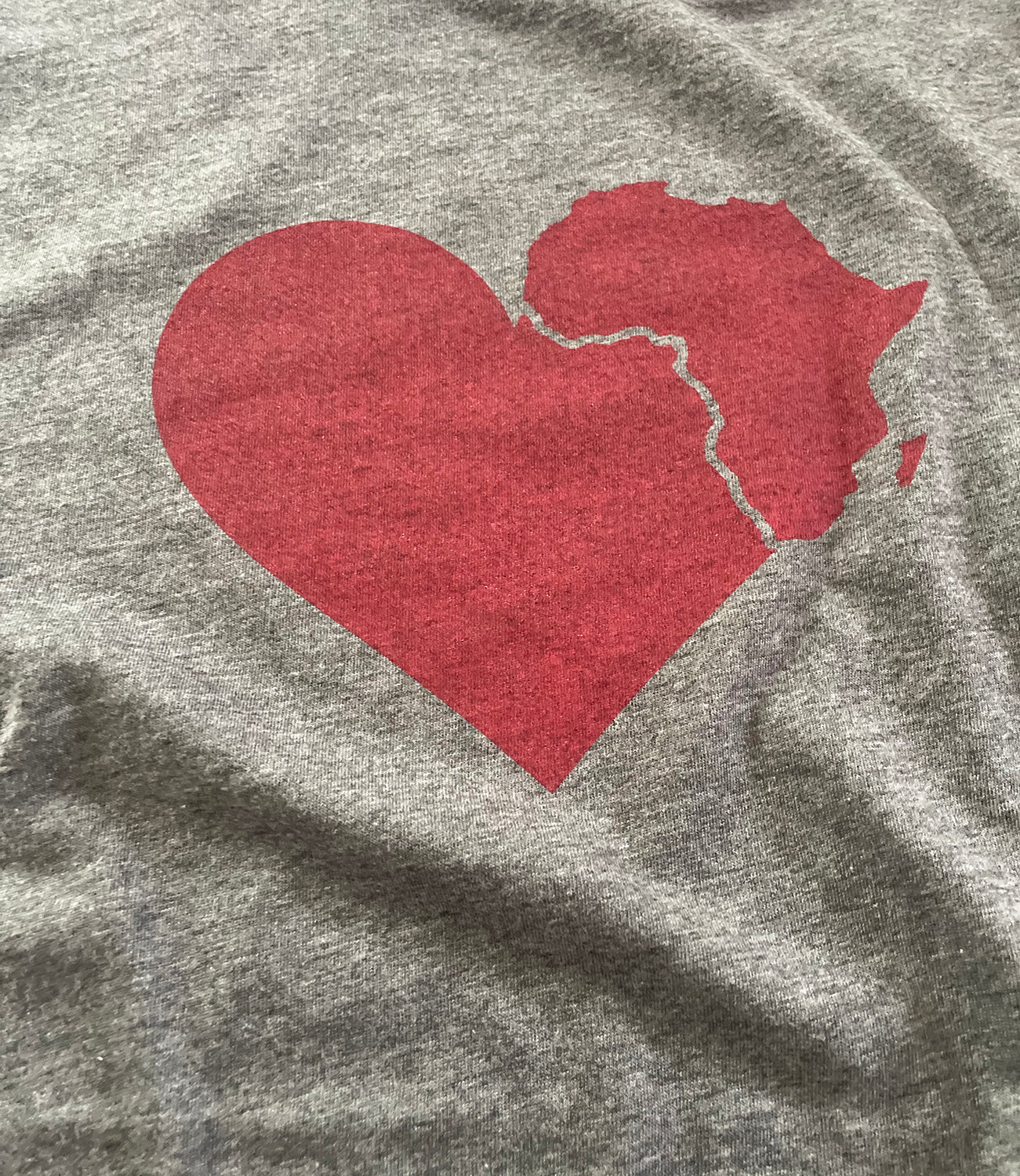 heart africa tee | gray